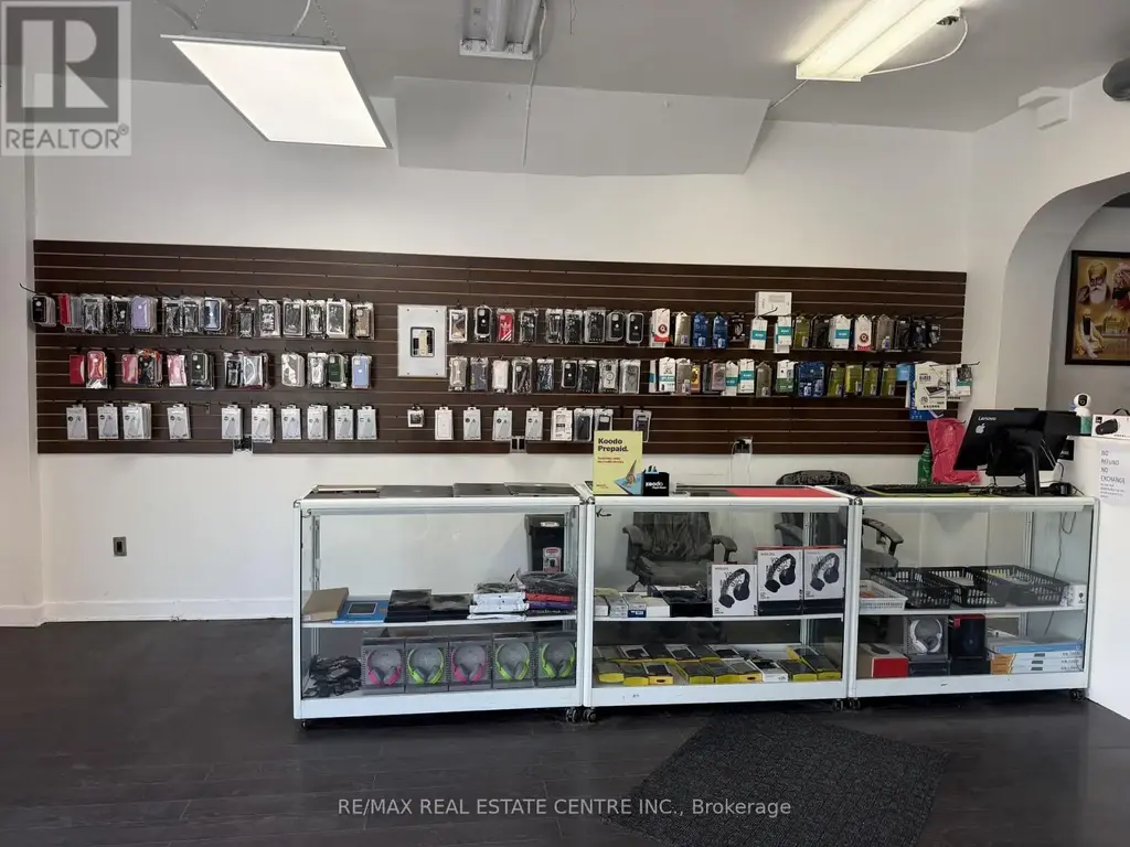 2 Queen Street S, Caledon (Bolton West)